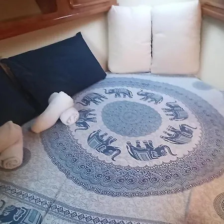 Scugnizzo Boat 船屋 马奥莱